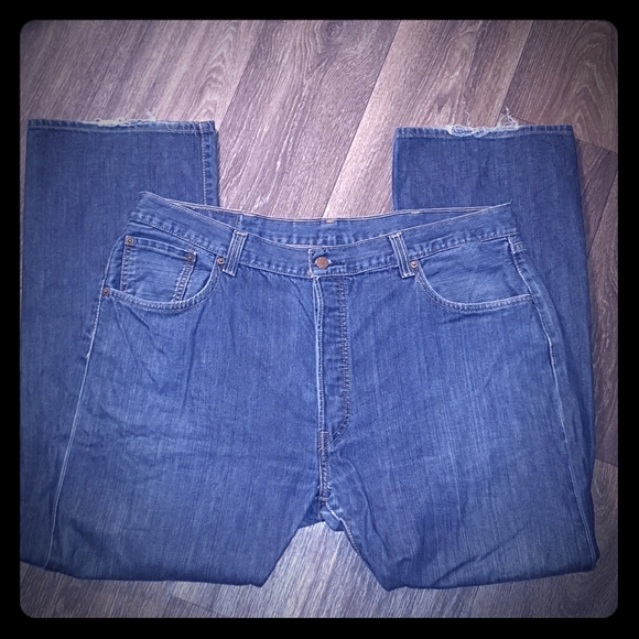 Levi Jeans - Picture 2 of 5